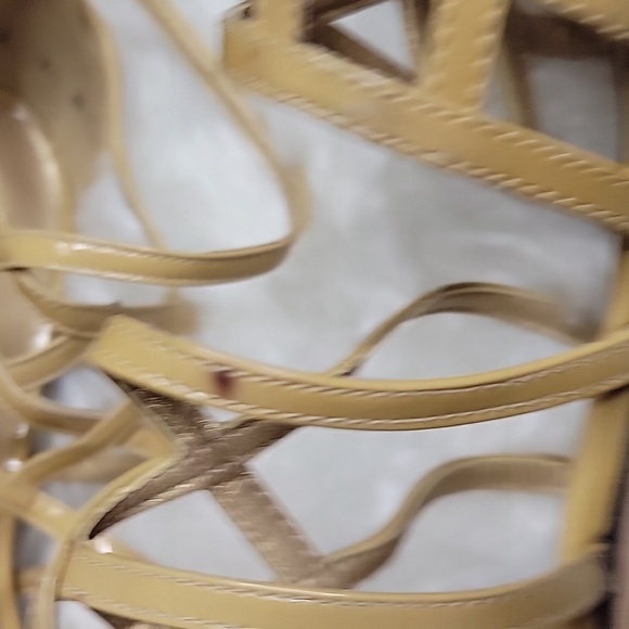 STUART WEITZMANN Nude Colored Strappy Sandals Size 8.5 - Picture 6 of 9